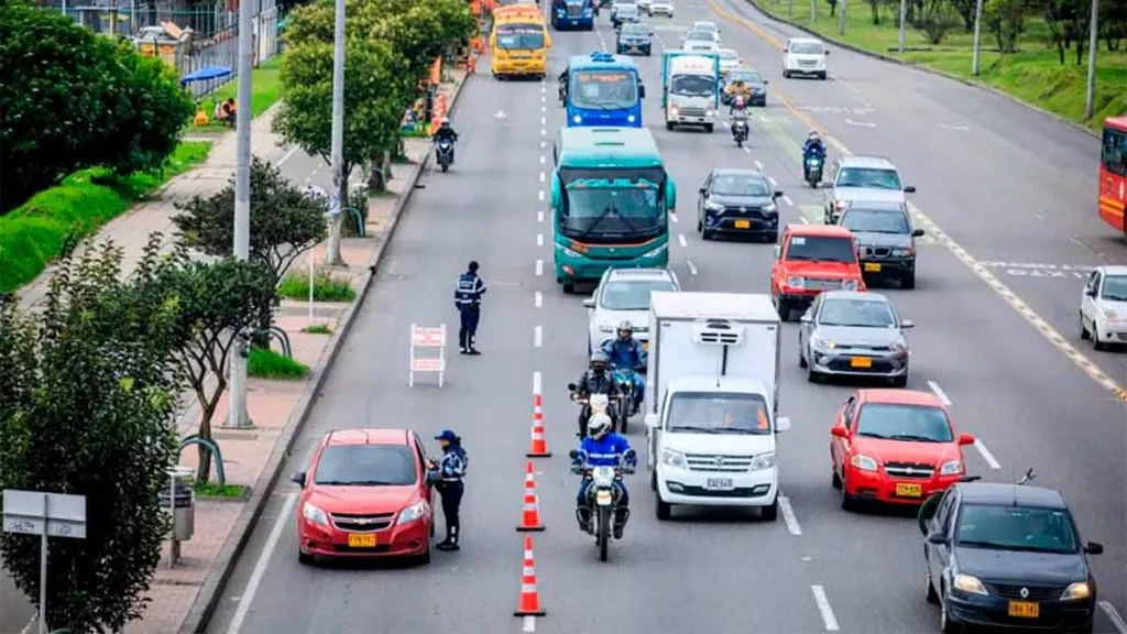 Atencion-Ingreso-sin-pico-y-placa-regional-por-la-Autopista-Sur-el-25-de-diciembre