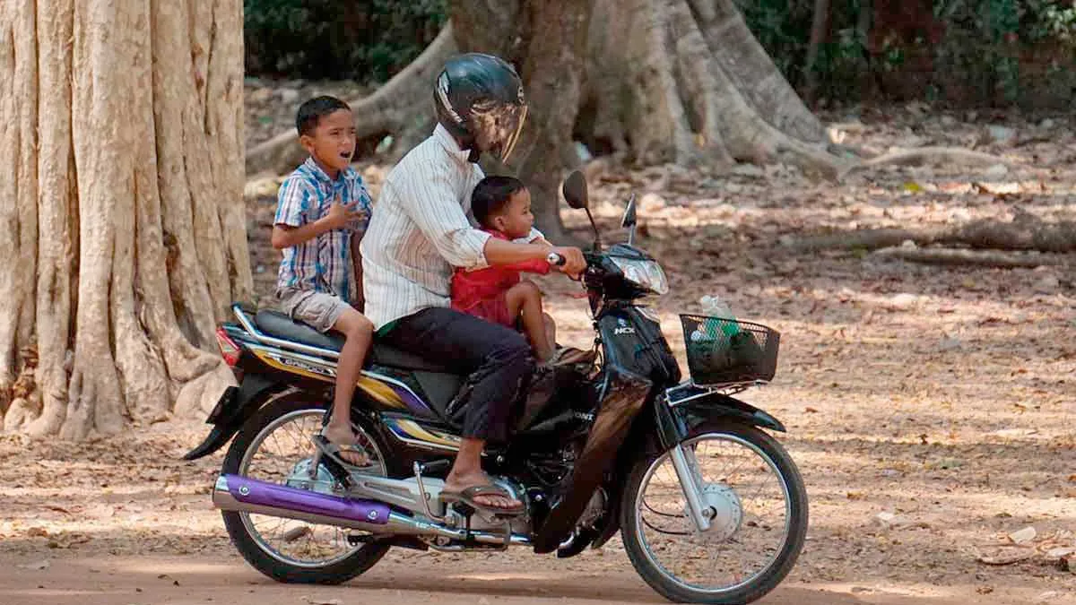 Menores en motocicleta