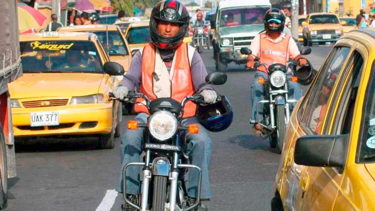 restricción de parrillero hombre en Cartagena